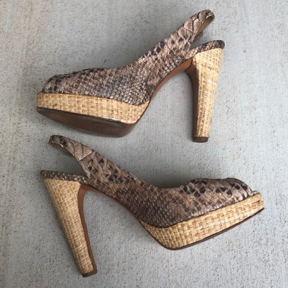 Stuart Weitzman Peep Toe Snake Skin Heels Woven Size 9.5